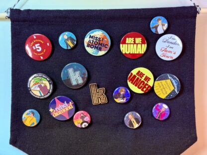 Badge Display Cloth Banner for Pins – Organise Up to 100 Pin Badges! - Image 2